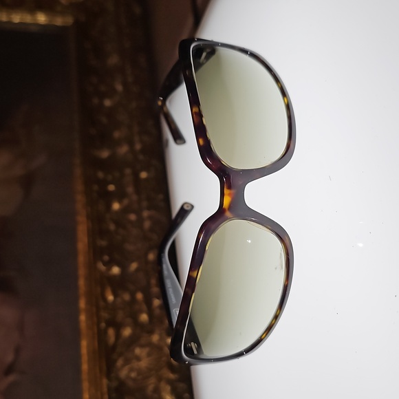 Coach Samantha 5425 Tortoise Shell 110 with case and cloth pre-owned